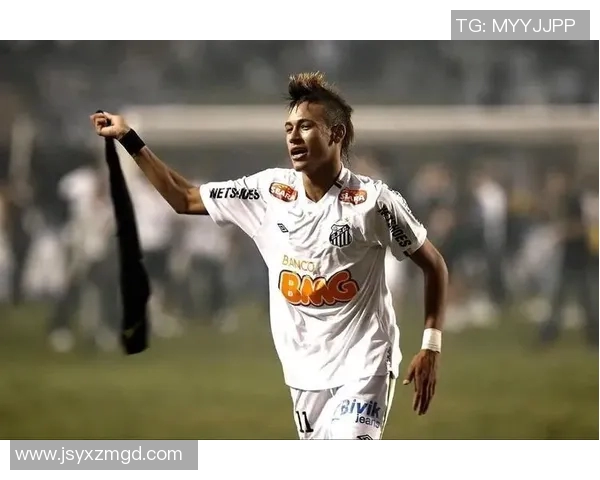 足球明星之子在赛场上展现天赋与风采的精彩瞬间图片合集